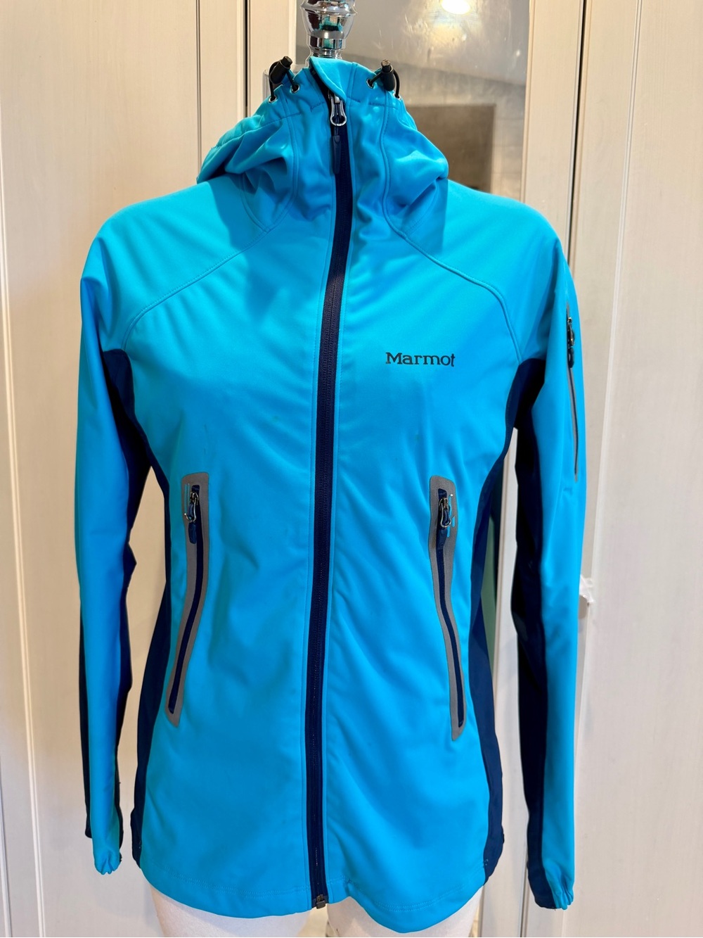 Marmot Women's Bright Turquoise Hooded Softshell Jacket